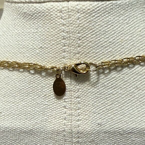 Charles & Ron Signed Gold Plated 2 Tiered Necklace with Hammered Circles & Clasp - Picture 4 of 6